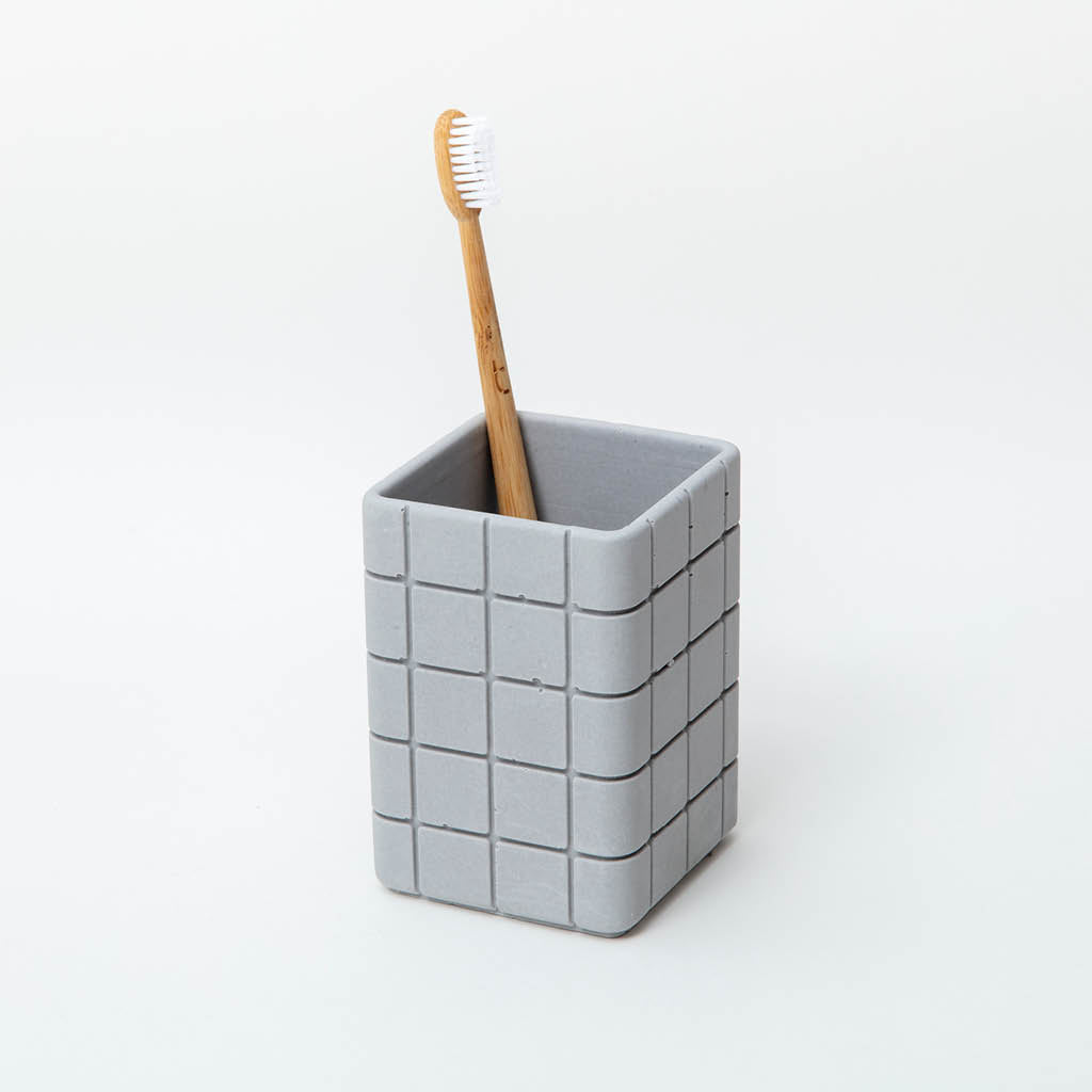 jesmonite toothbrush holder in grey