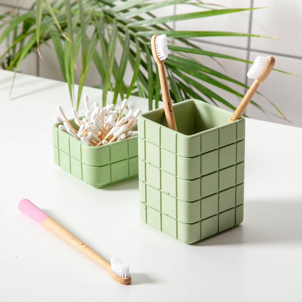 jesmonite toothbrush holder in green